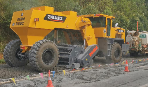 湖南邵陽水泥道路破碎