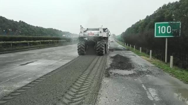 RZ2300，上海高速公路冷再生